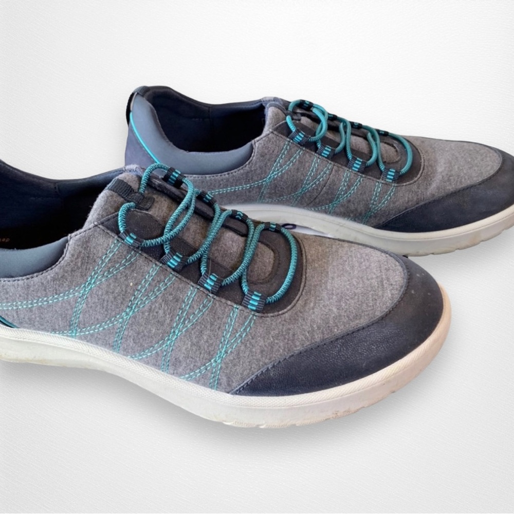 Women’s Clarks Sneakers 11 Grey Blue Slip On Skechers Air Cooled Goga Mat Insole - Picture 2 of 9